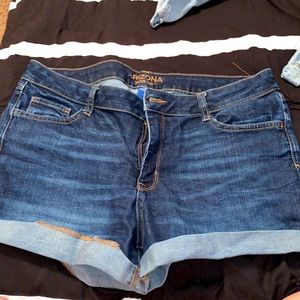 Shorts, Size 17